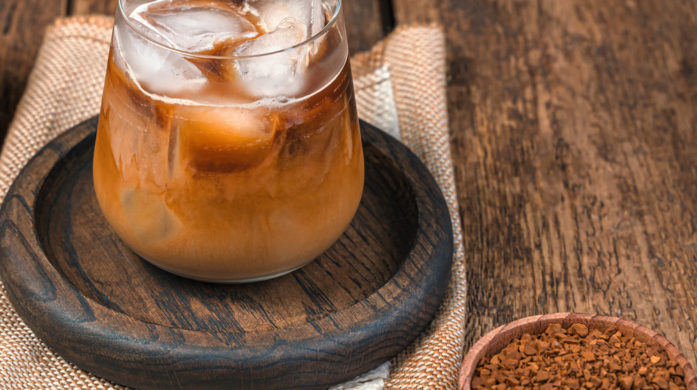 how to make iced coffee with instant coffee